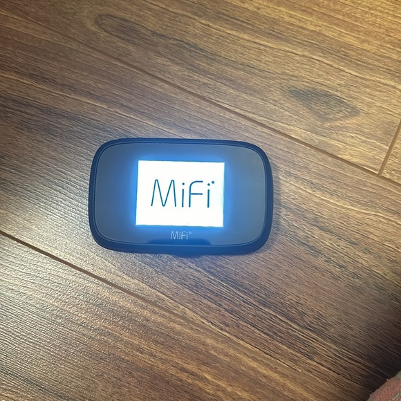 Mifi portable wifi - Picture 3 of 3